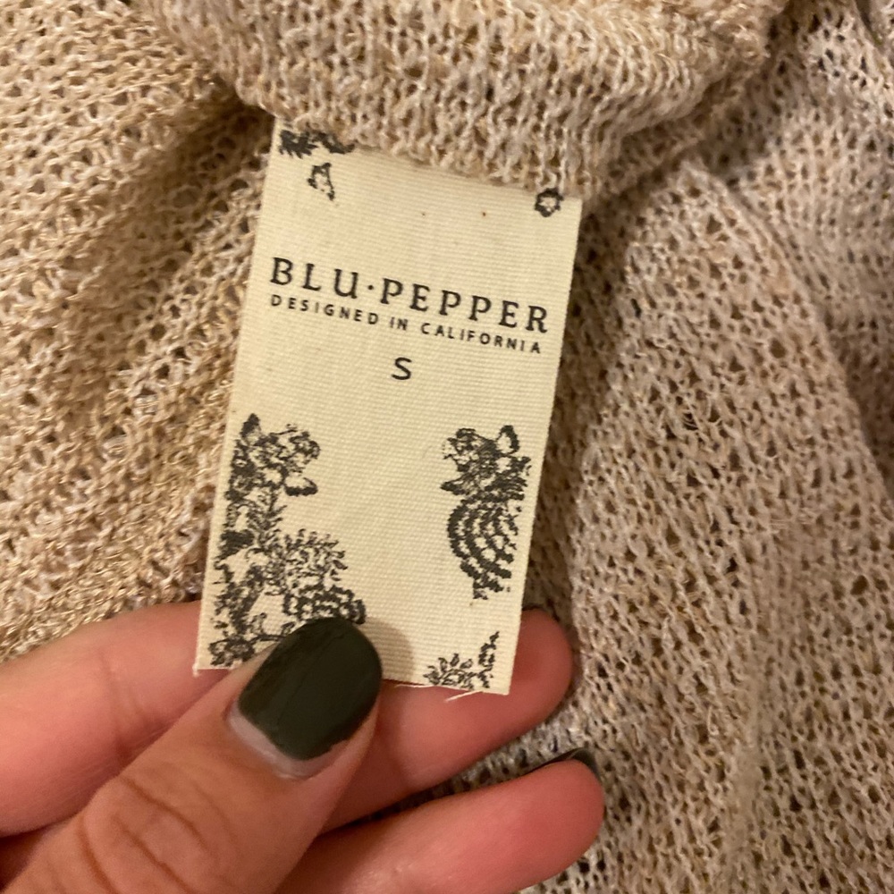 Top - Picture 2 of 3